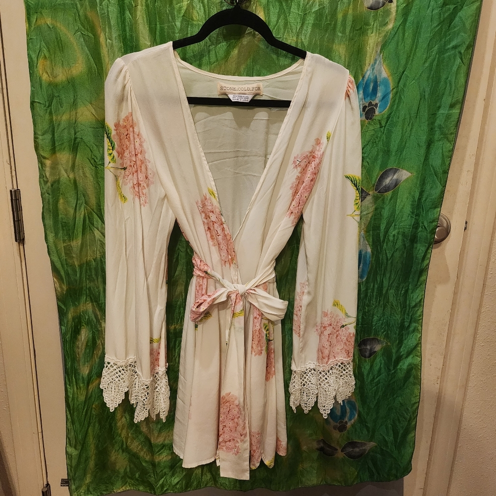 Stone Cold Fox Bloom Robe